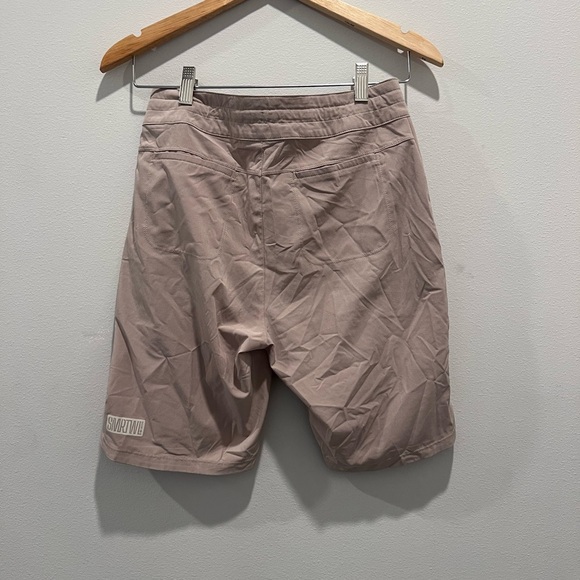 Women’s XS Smartwool Active 8" Shorts - Picture 3 of 7